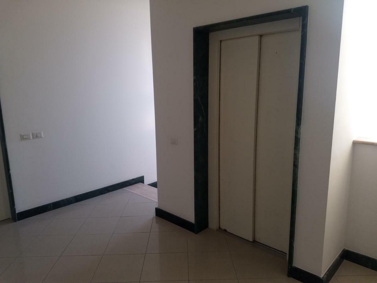 마르틴시쿠로 Seafront And Mountain View Penthouse 아파트 외부 사진